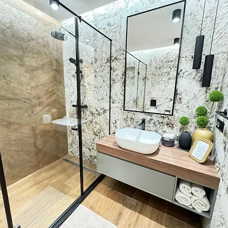 Kandinski Lux Apartament