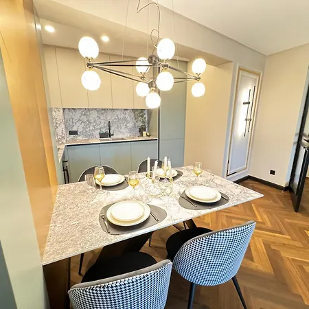 Kandinski Lux Apartament *