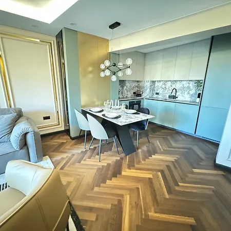Kandinski Lux Apartament