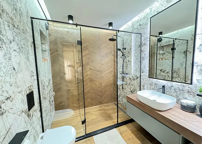 Kandinski Lux * ブルガス